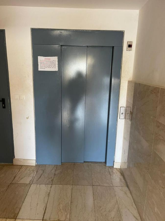 Appartamento F3 Cite De L'emergence Plateau